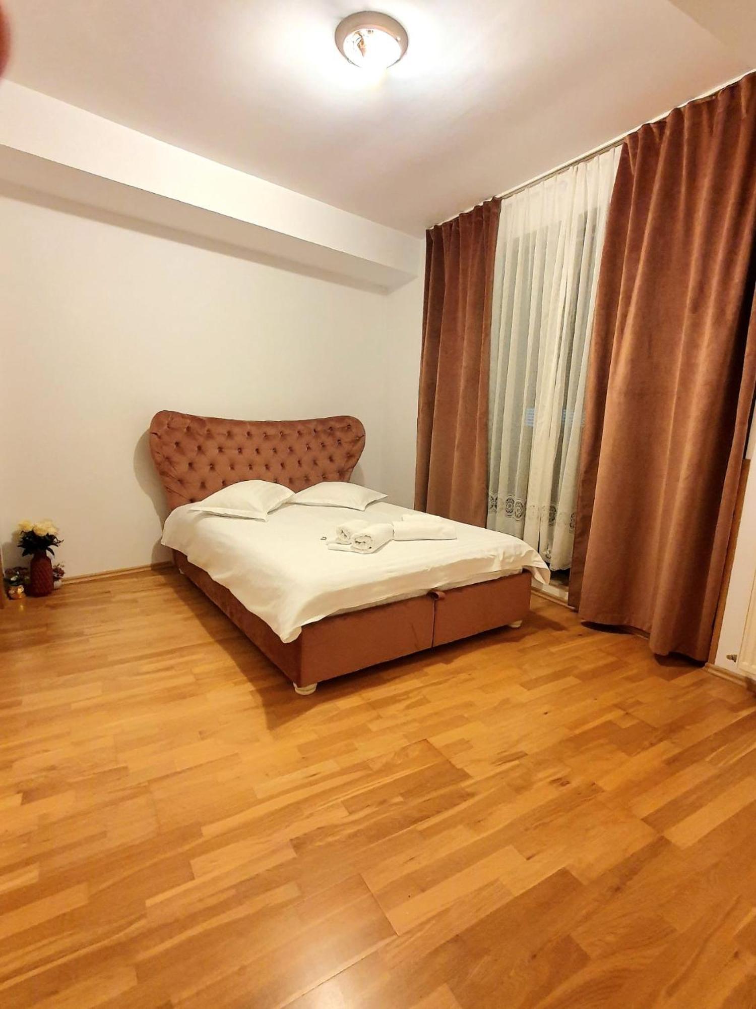 Centru Unirii Luxury Vip Apartament 2 Camere 98 Mp ! Parcare Subterana Privata Incalzita Iarna Si Climatizata Vara Doar Cu Rezervare In Limita Locurilor Disponibile ! Proprietate In Regim Hoteliep - Nu Are Bucatarie ! Bukarest Eksteriør billede